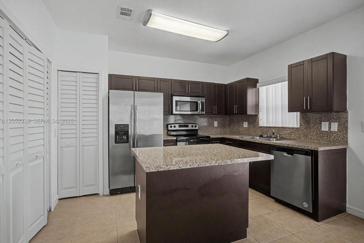 1668 SE 30th St , Unit 1, Homestead, FL 33035 Photo