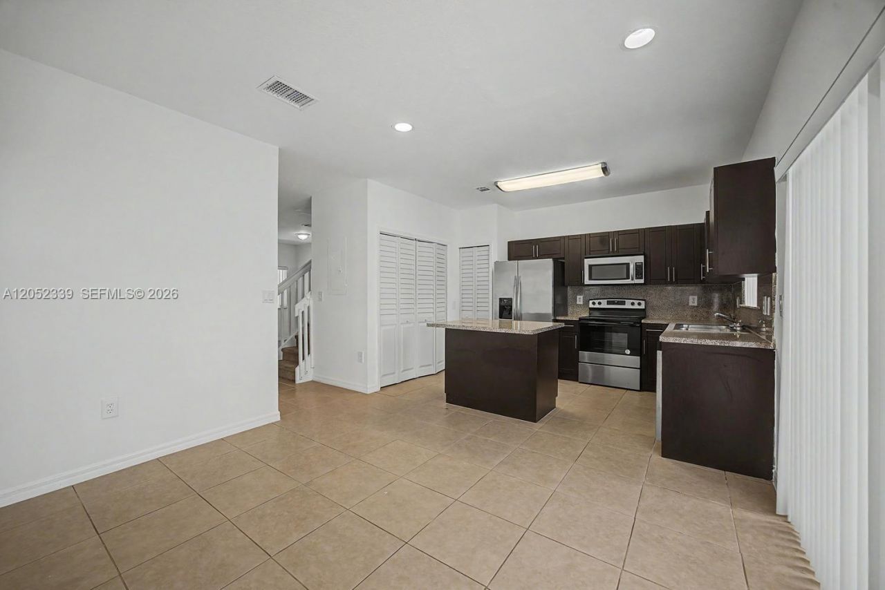 1668 SE 30th St , Unit 1, Homestead, FL 33035 Photo