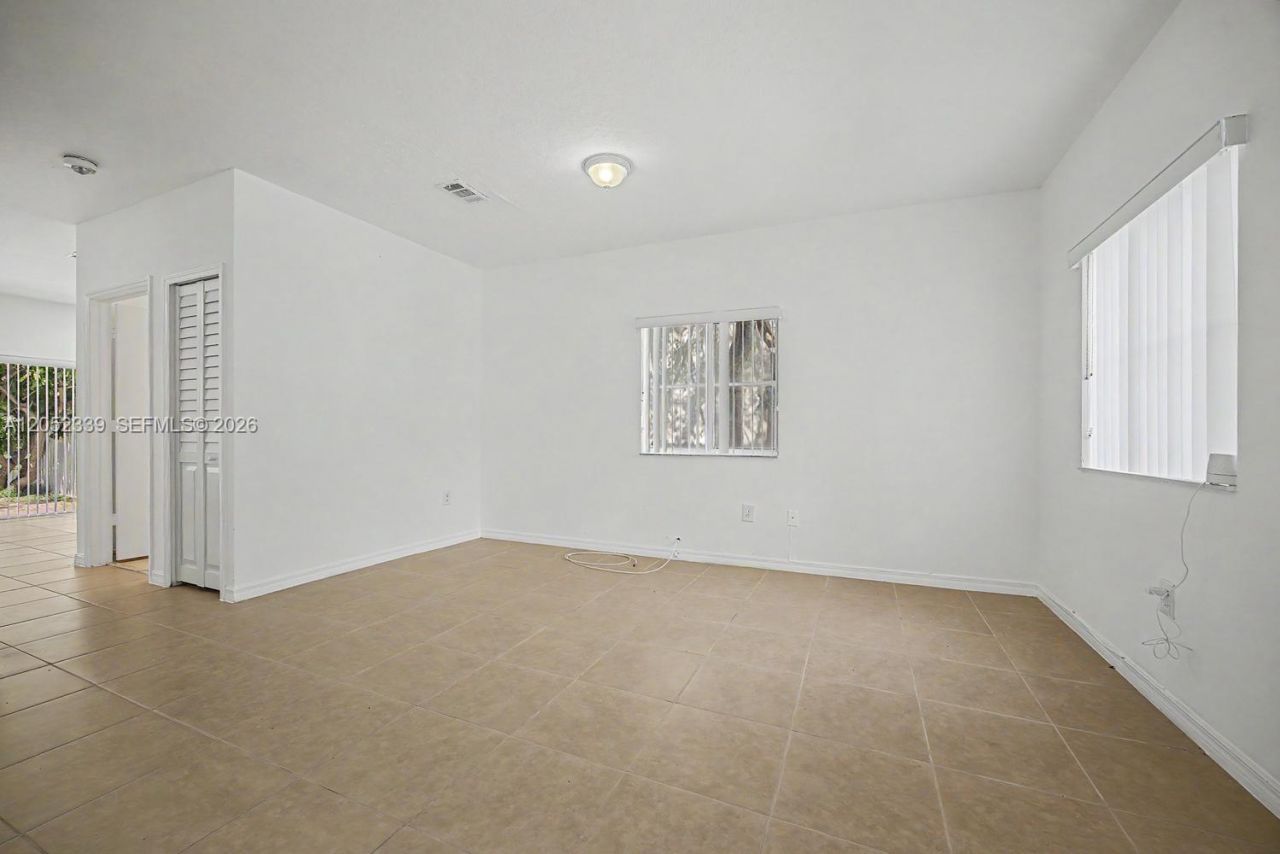 1668 SE 30th St , Unit 1, Homestead, FL 33035 Photo