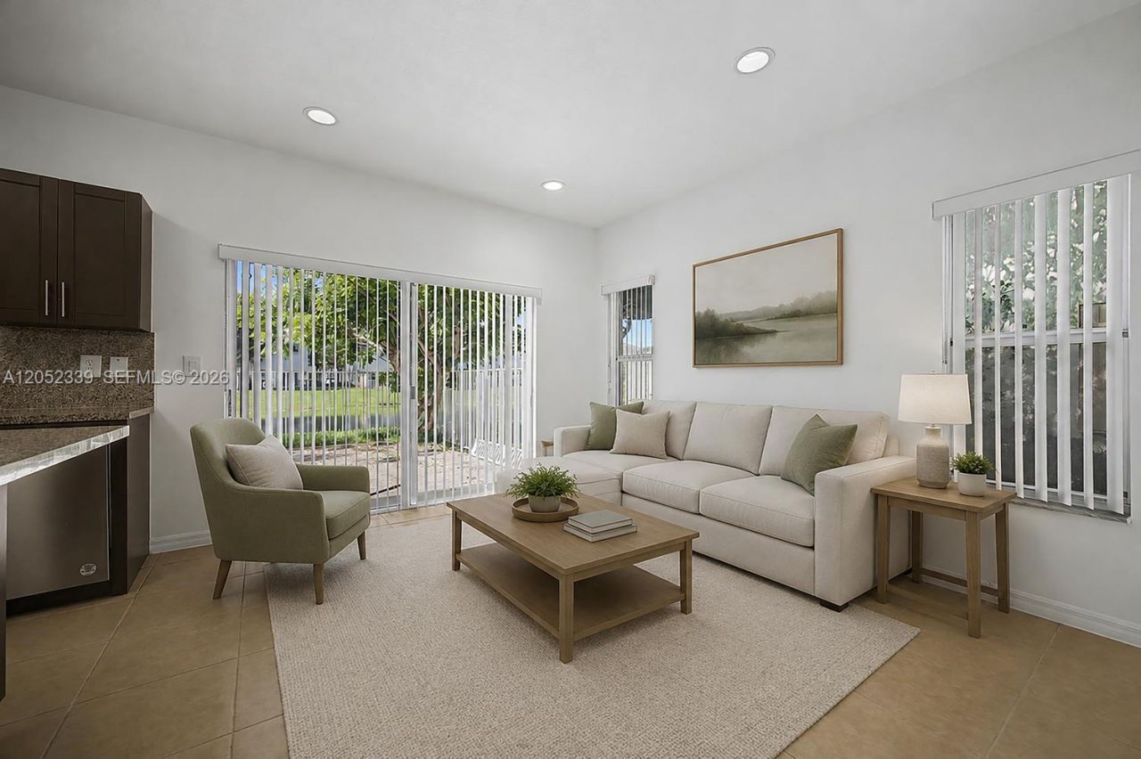 1668 SE 30th St , Unit 1, Homestead, FL 33035 Photo