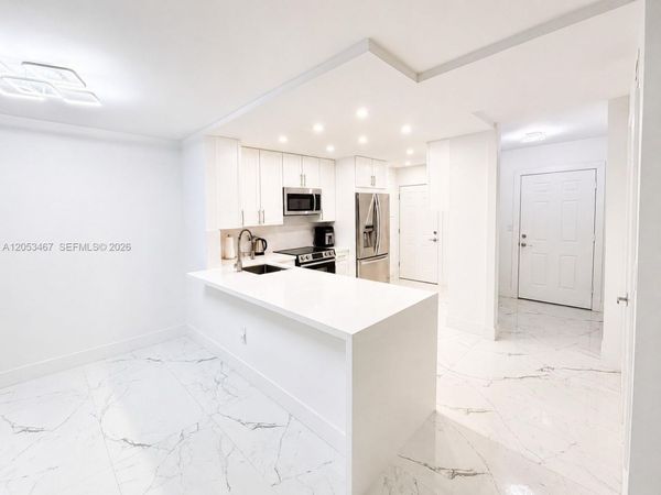 1750 NE 191st St , Unit 605-1, Miami, FL 33179