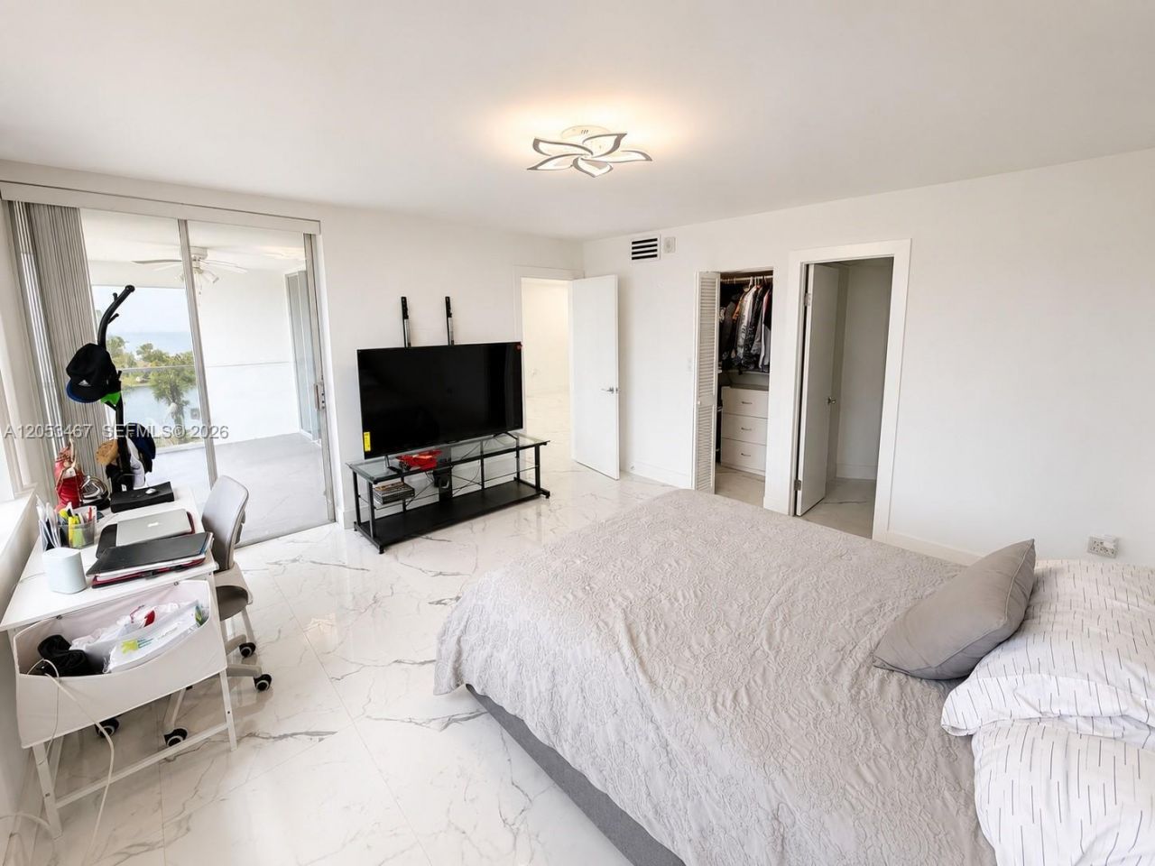 1750 NE 191st St , Unit 605-1, Miami, FL 33179 Photo