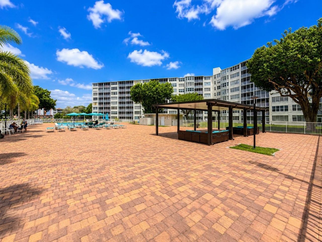 1750 NE 191st St , Unit 605-1, Miami, FL 33179 Photo