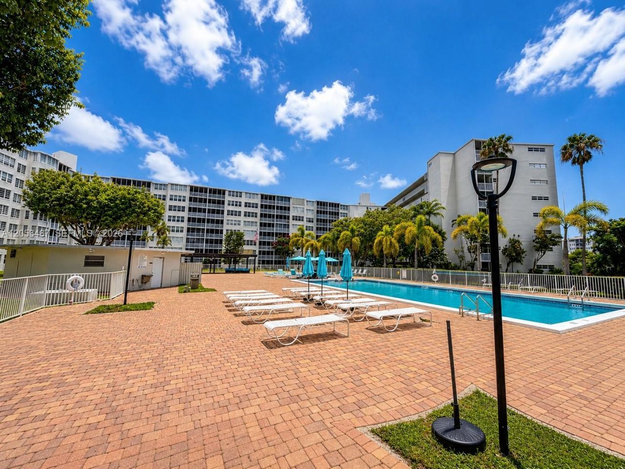 1750 NE 191st St , Unit 605-1, Miami, FL 33179 Photo