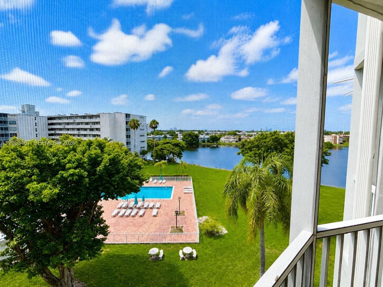 1750 NE 191st St , Unit 605-1, Miami, FL 33179 Photo