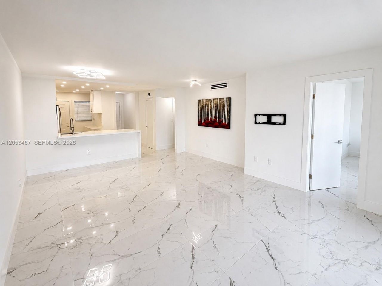 1750 NE 191st St , Unit 605-1, Miami, FL 33179 Photo