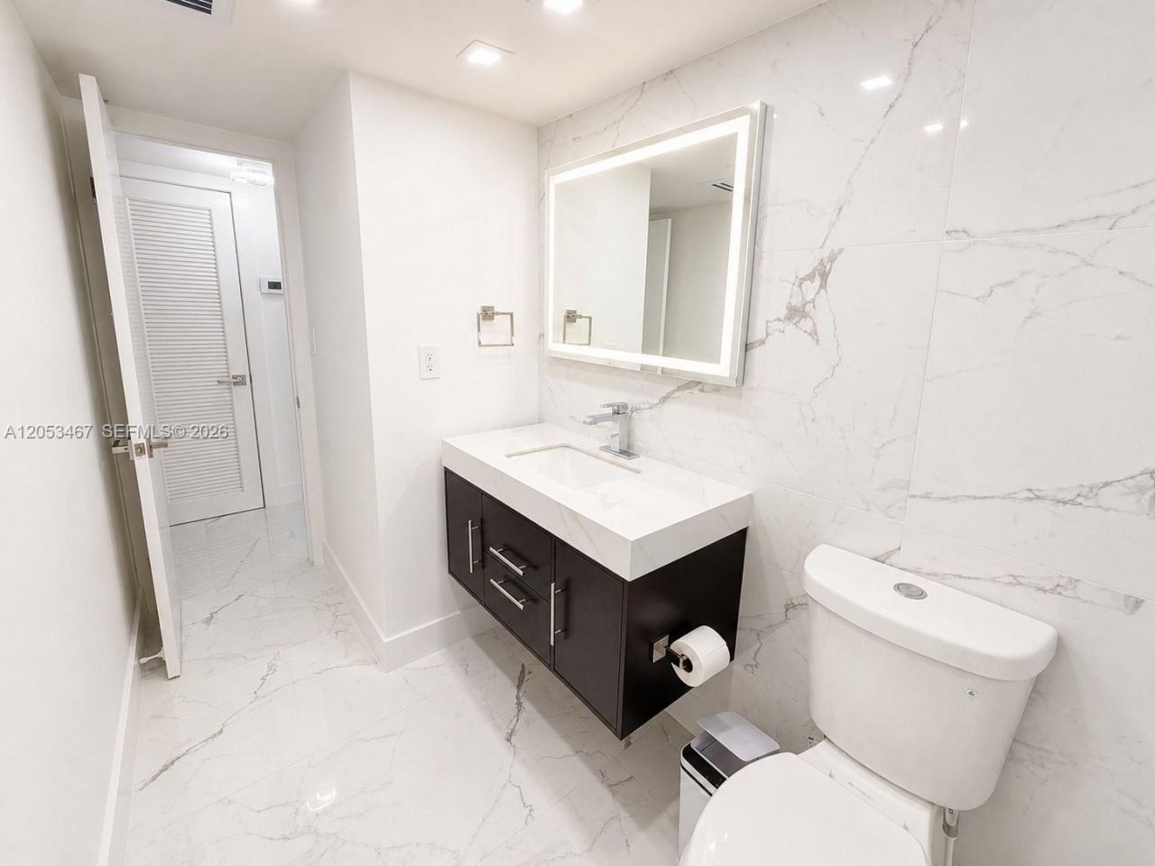 1750 NE 191st St , Unit 605-1, Miami, FL 33179 Photo