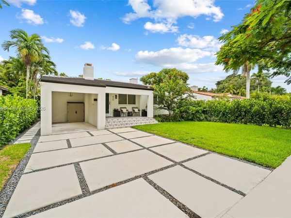 829 Granada Groves Ct , Coral Gables, FL 33134