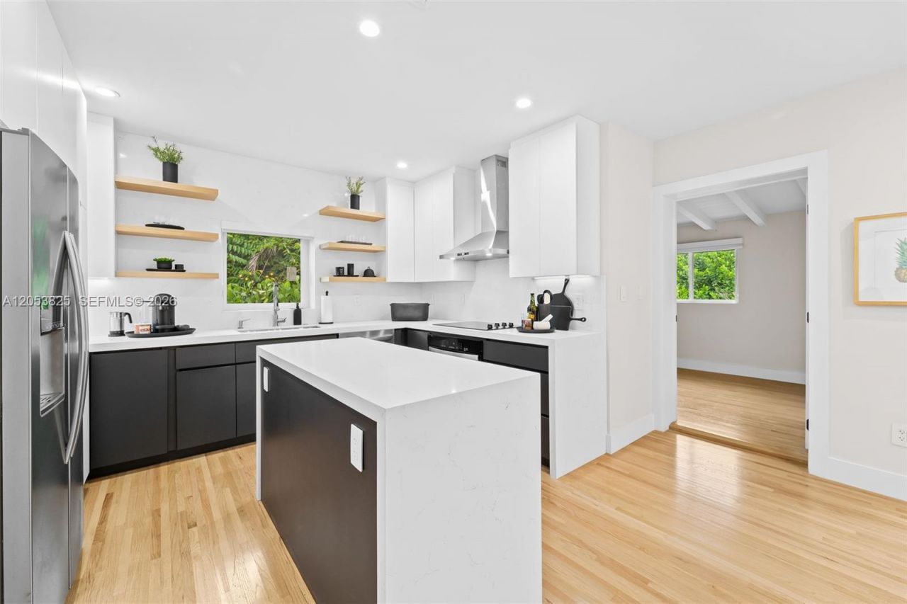829 Granada Groves Ct , Coral Gables, FL 33134 Photo