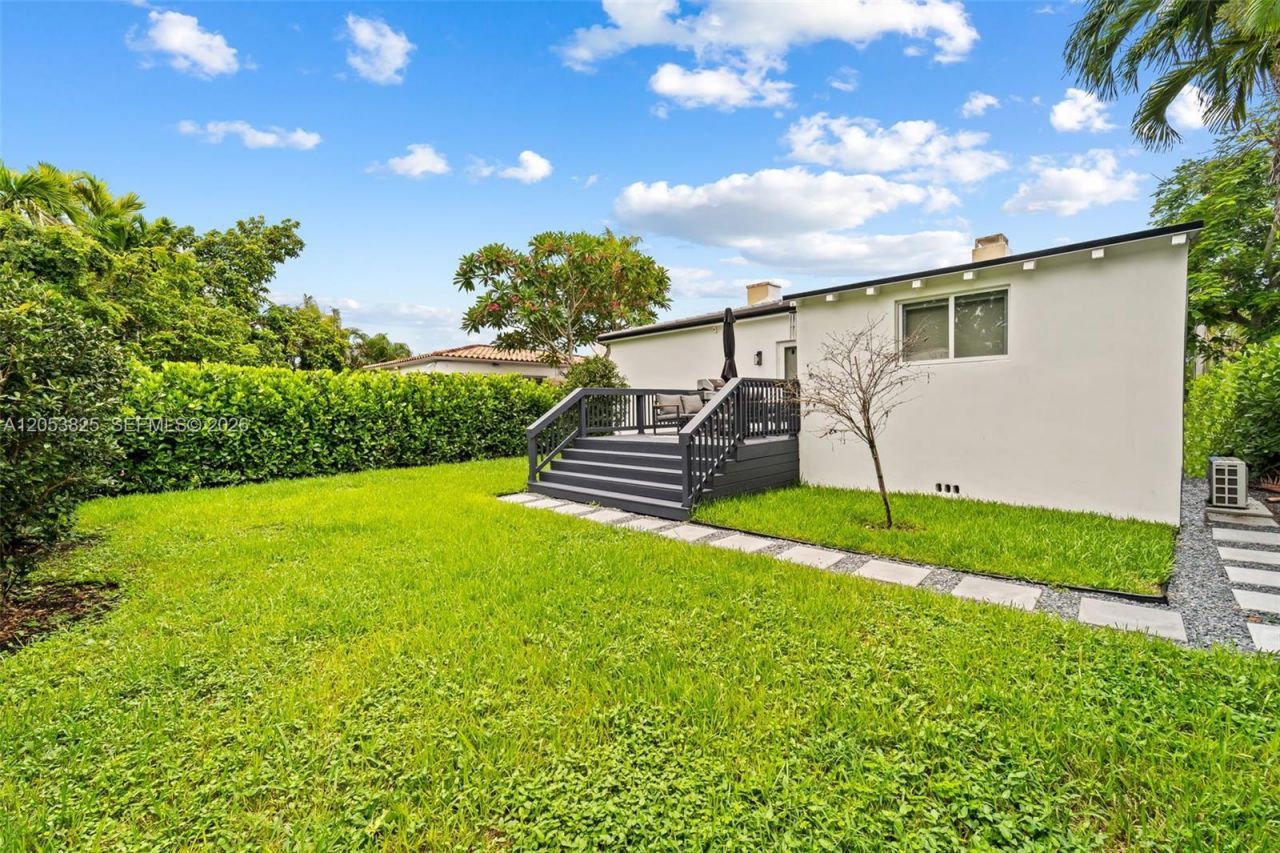 829 Granada Groves Ct , Coral Gables, FL 33134 Photo