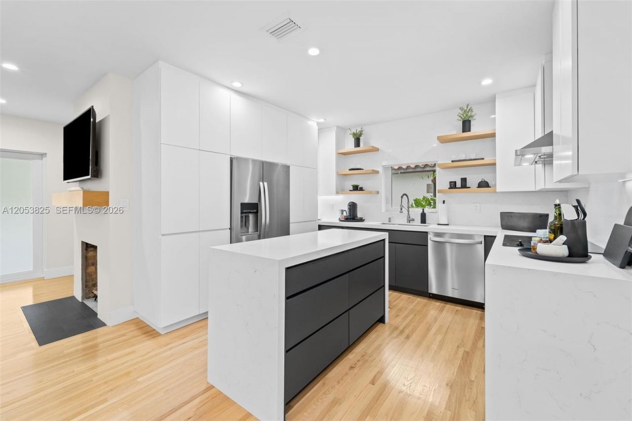 829 Granada Groves Ct , Coral Gables, FL 33134 Photo
