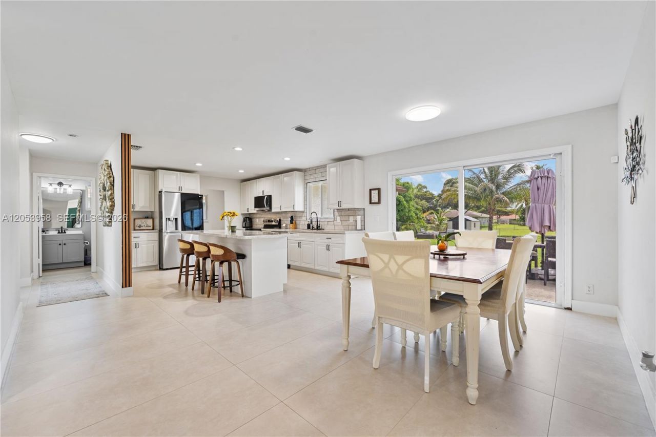 139 Galiano St , Royal Palm Beach, FL 33411 Photo
