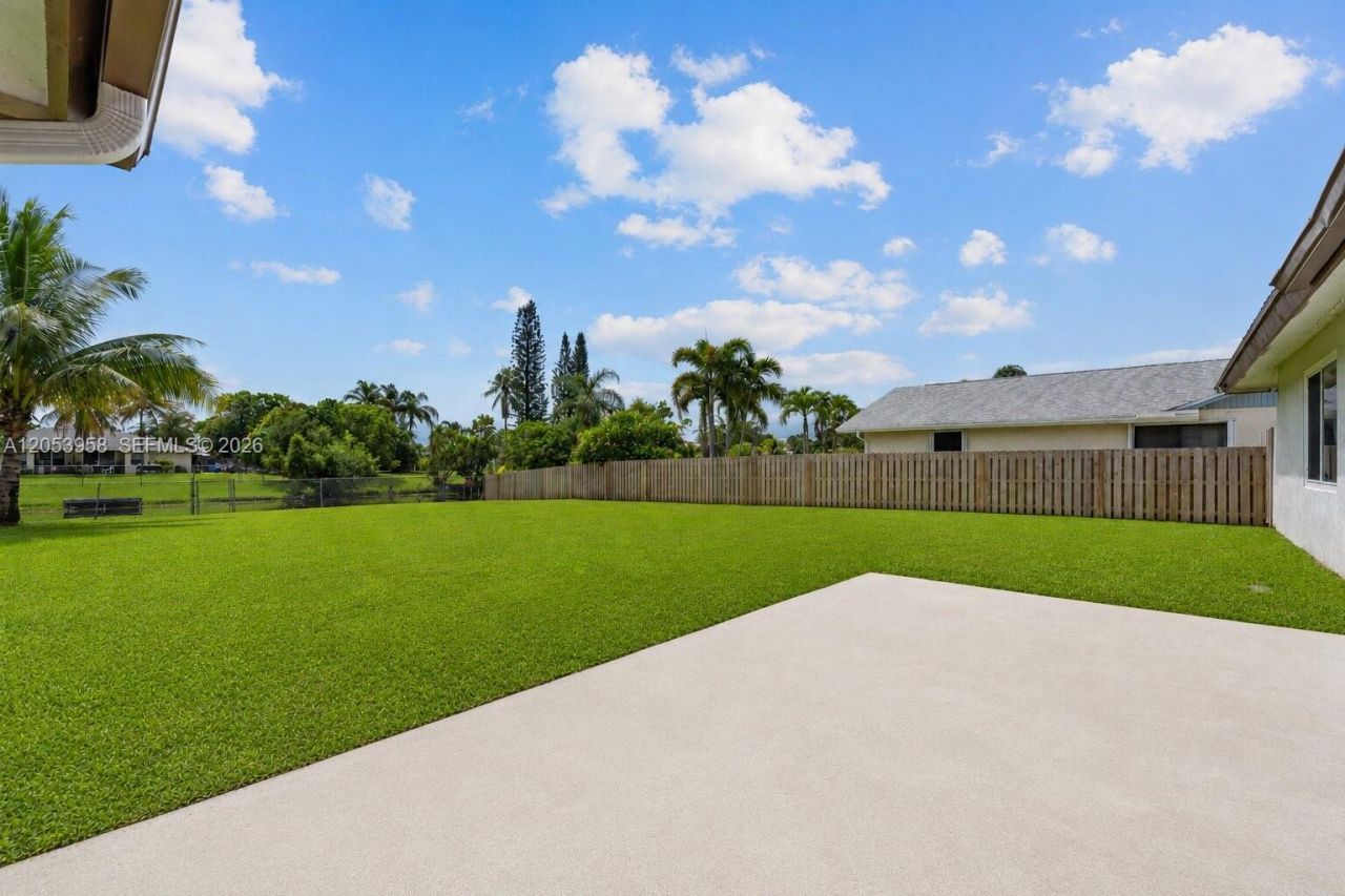 139 Galiano St , Royal Palm Beach, FL 33411 Photo
