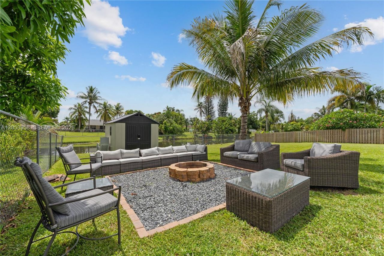 139 Galiano St , Royal Palm Beach, FL 33411 Photo