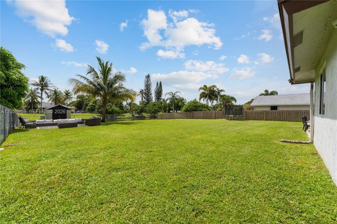139 Galiano St , Royal Palm Beach, FL 33411 Photo