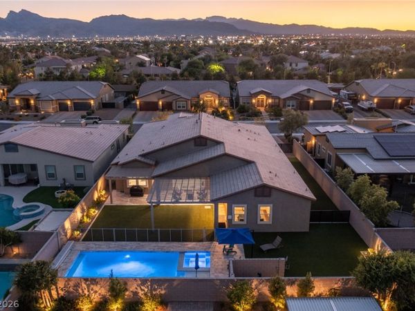 7036 Arabian Ridge Street, Las Vegas, NV 89131