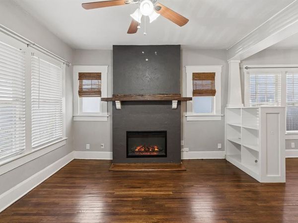 2111 Washington Avenue, Fort Worth, TX 76110