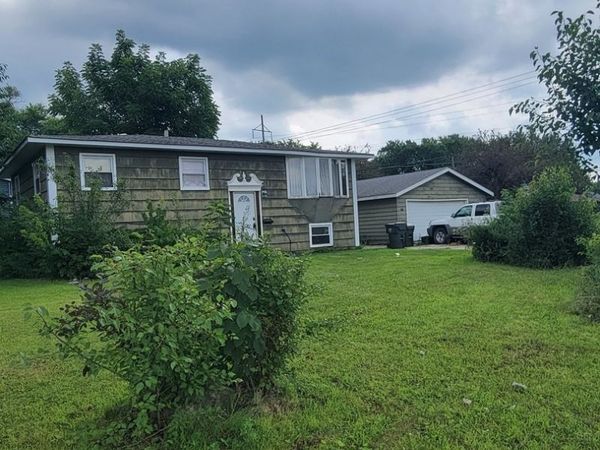 190 Boulder Hill Pass , Montgomery, IL 60538