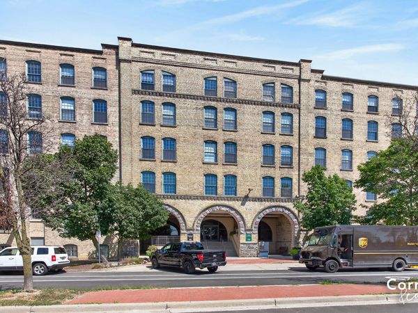 940 Monroe Avenue NW, Unit 123, Grand Rapids, MI 49503