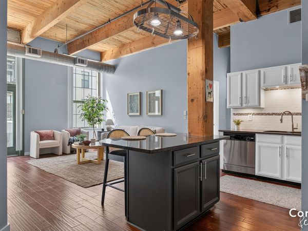 940 Monroe Avenue NW, Unit 123, Grand Rapids, MI 49503