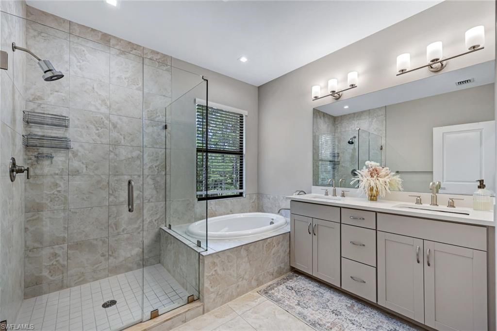 7348 Rockefeller Dr, Naples, FL 34119 Photo