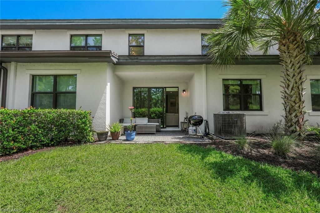 7348 Rockefeller Dr, Naples, FL 34119 Photo