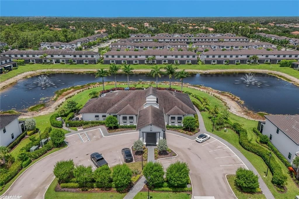 7348 Rockefeller Dr, Naples, FL 34119 Photo