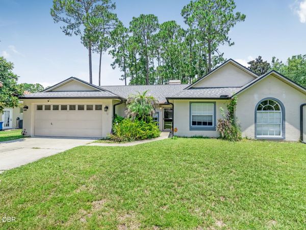 18 Burning Bush Place, Palm Coast, FL 32137