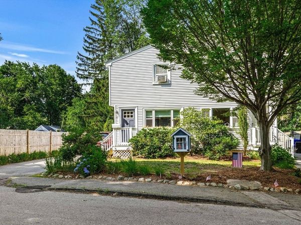 10 Cleveland Ave, Unit 1, Ipswich, MA 01938