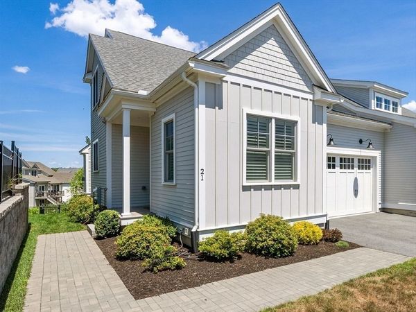 21 Birkdale Ln, Unit 21, Hopkinton, MA 01748