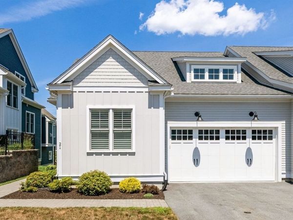 21 Birkdale Ln, Unit 21, Hopkinton, MA 01748
