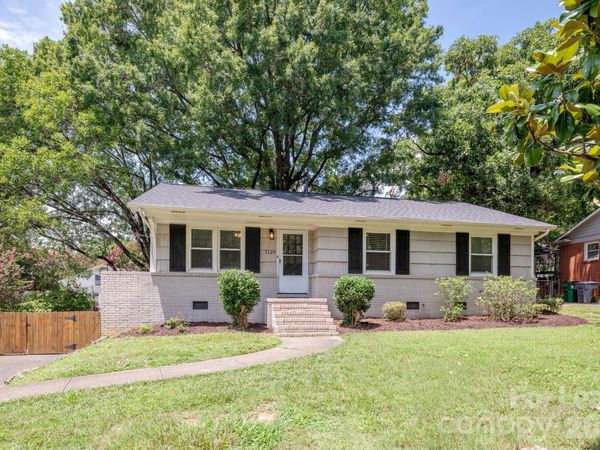1129 Eastview Drive, Charlotte, NC 28211
