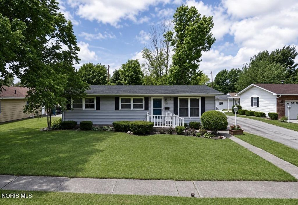 609 N Gilmore Street, Kenton, OH 43326 Main Photo