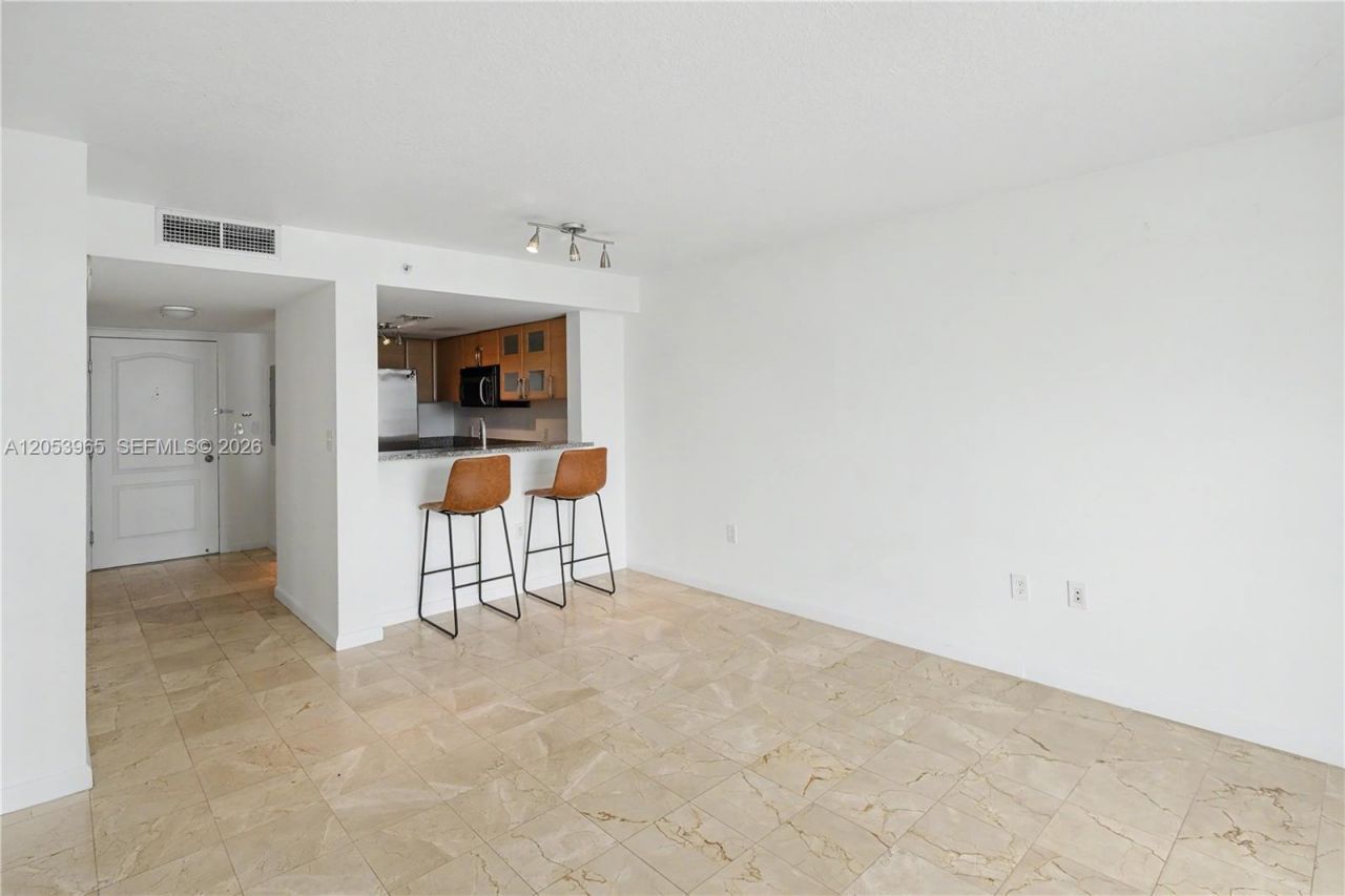 2101 Brickell Ave, Unit 1611, Miami, FL 33129 Photo
