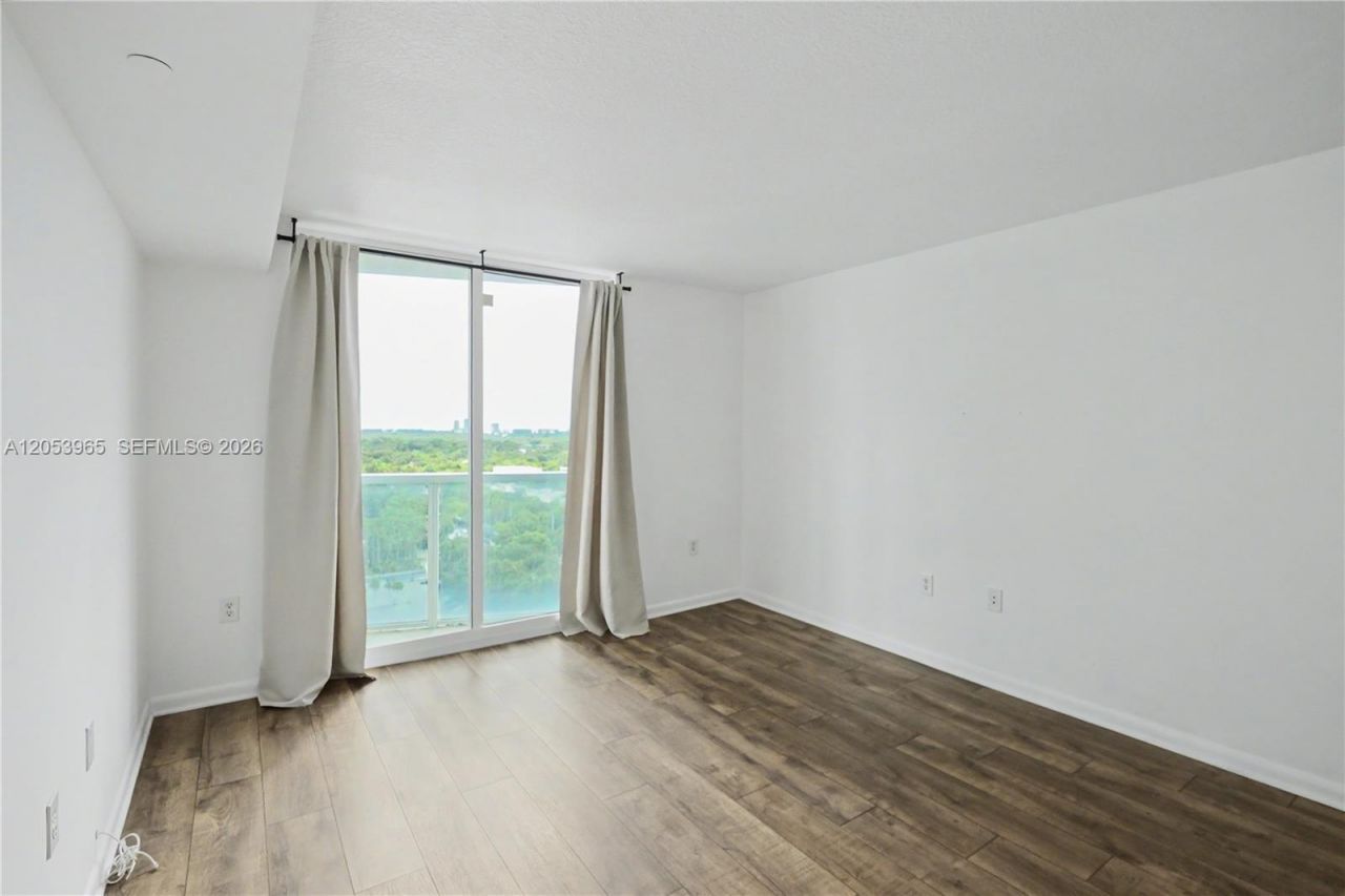 2101 Brickell Ave, Unit 1611, Miami, FL 33129 Photo