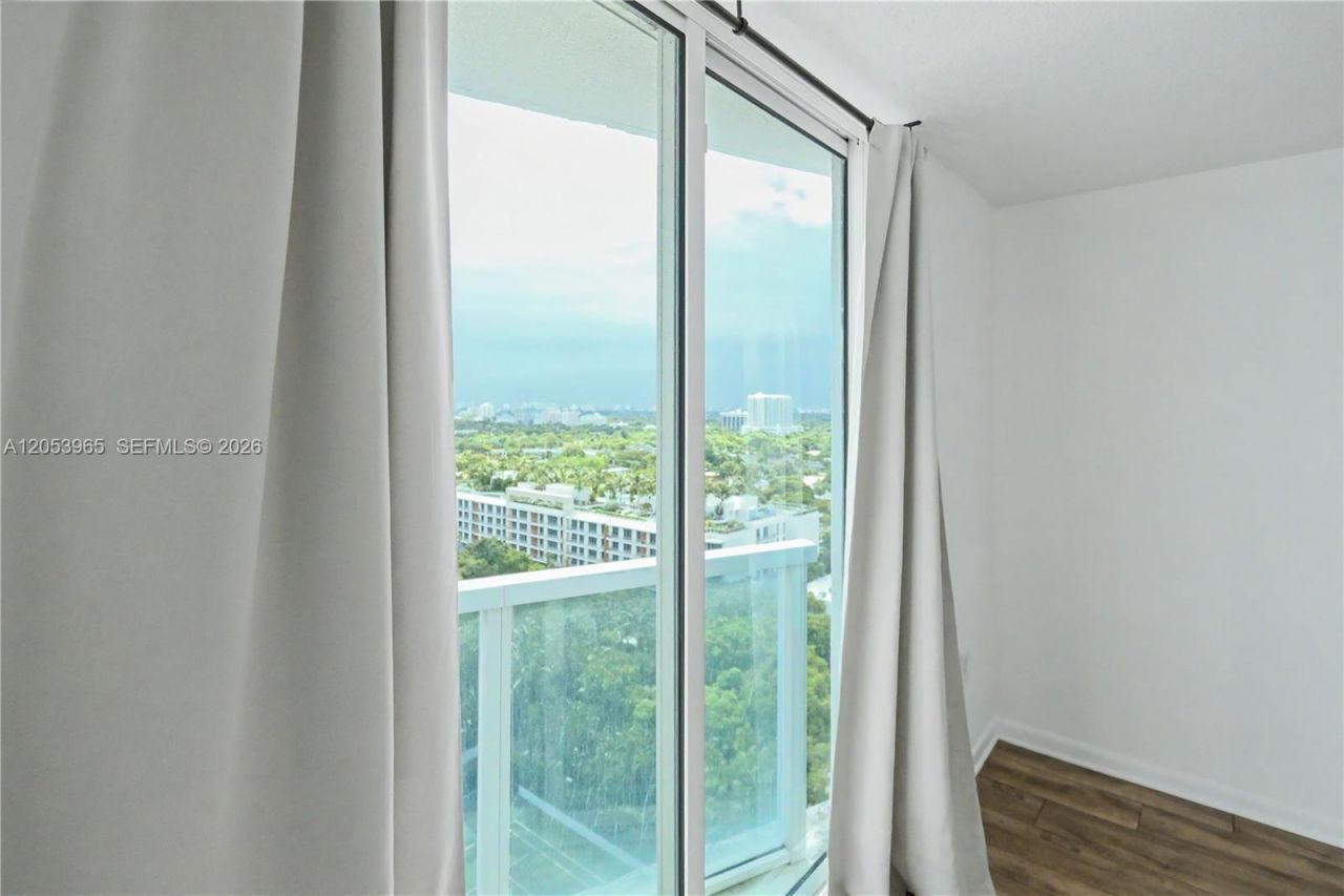 2101 Brickell Ave, Unit 1611, Miami, FL 33129 Photo