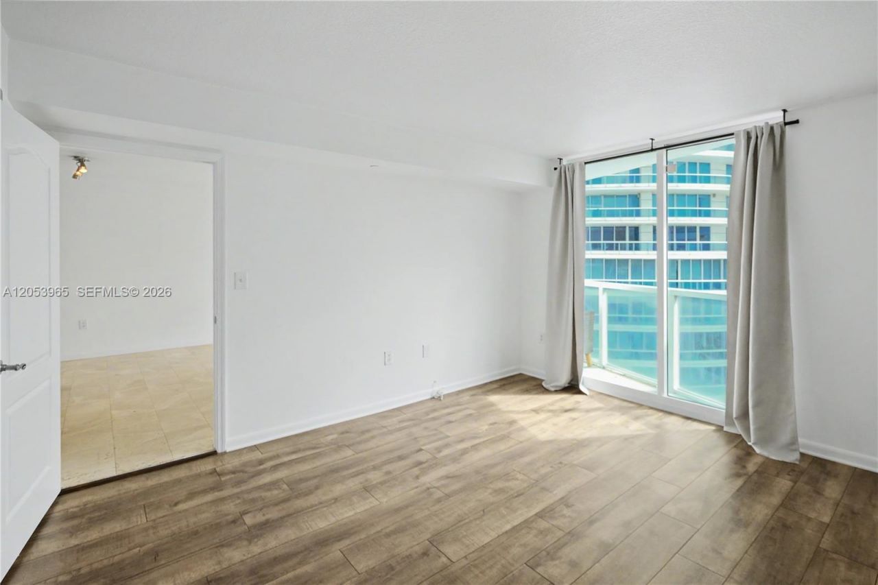 2101 Brickell Ave, Unit 1611, Miami, FL 33129 Photo