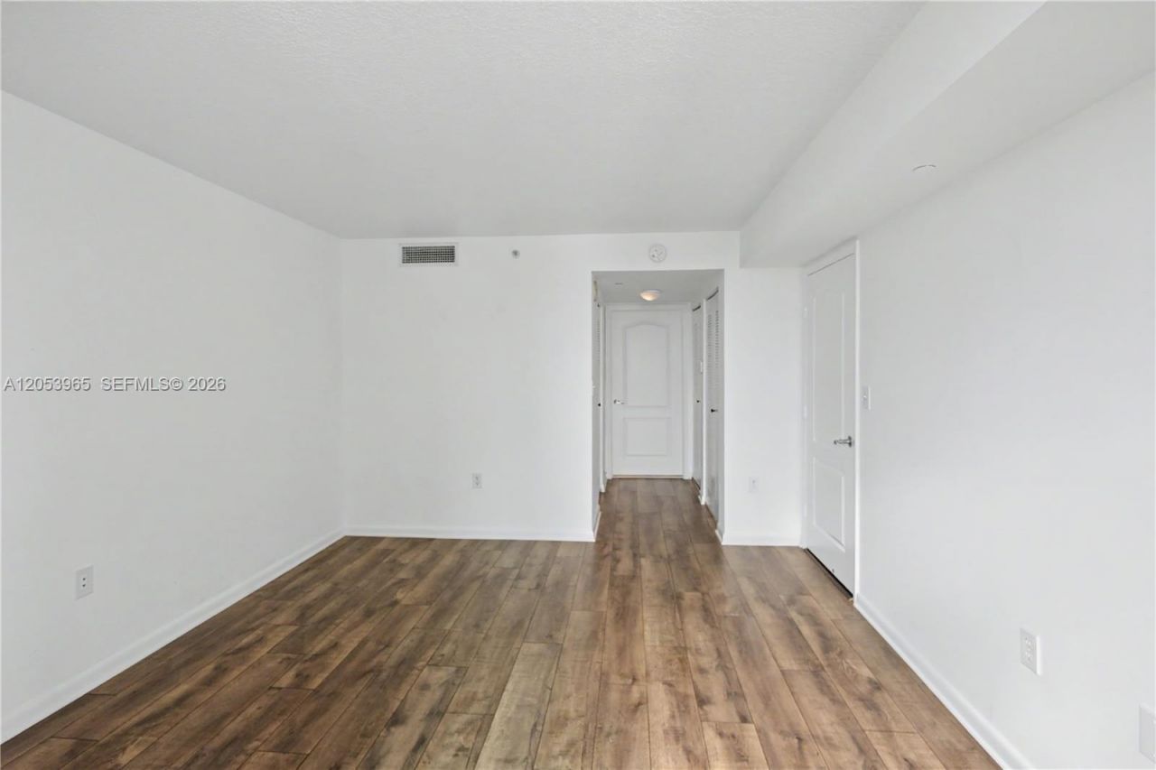 2101 Brickell Ave, Unit 1611, Miami, FL 33129 Photo