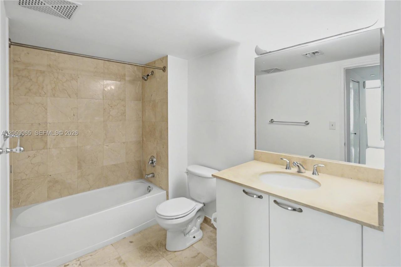 2101 Brickell Ave, Unit 1611, Miami, FL 33129 Photo