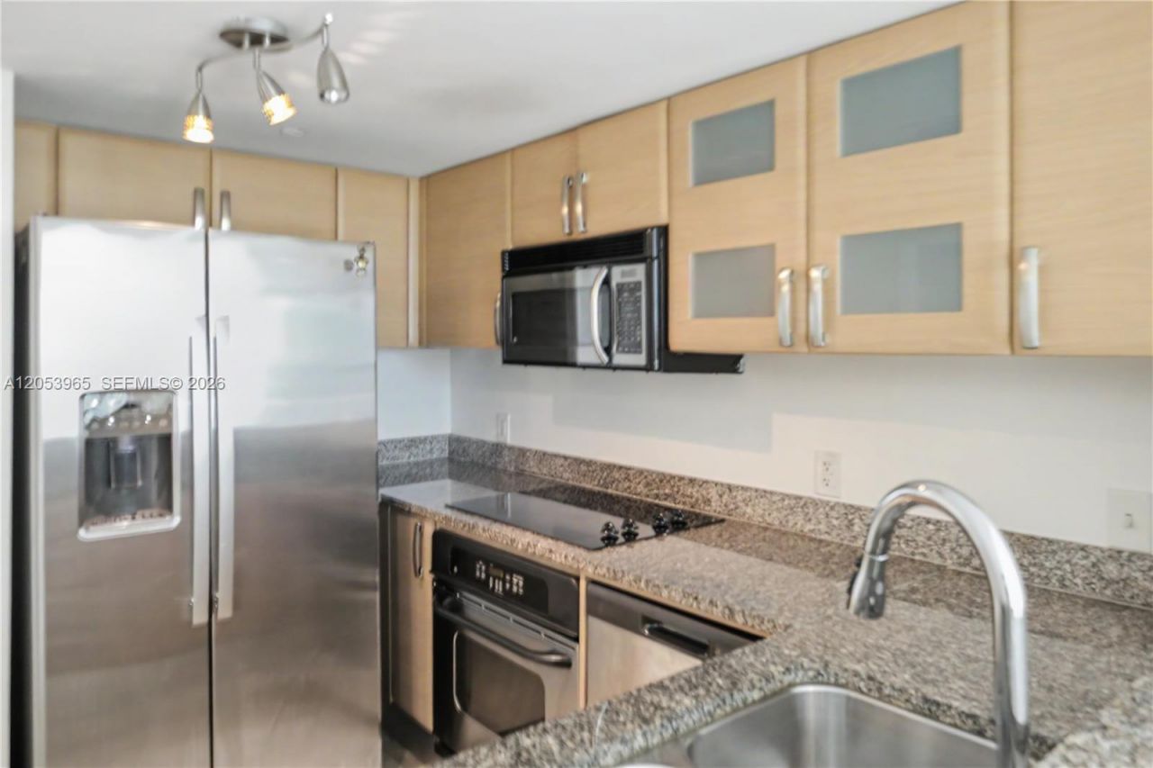 2101 Brickell Ave, Unit 1611, Miami, FL 33129 Photo