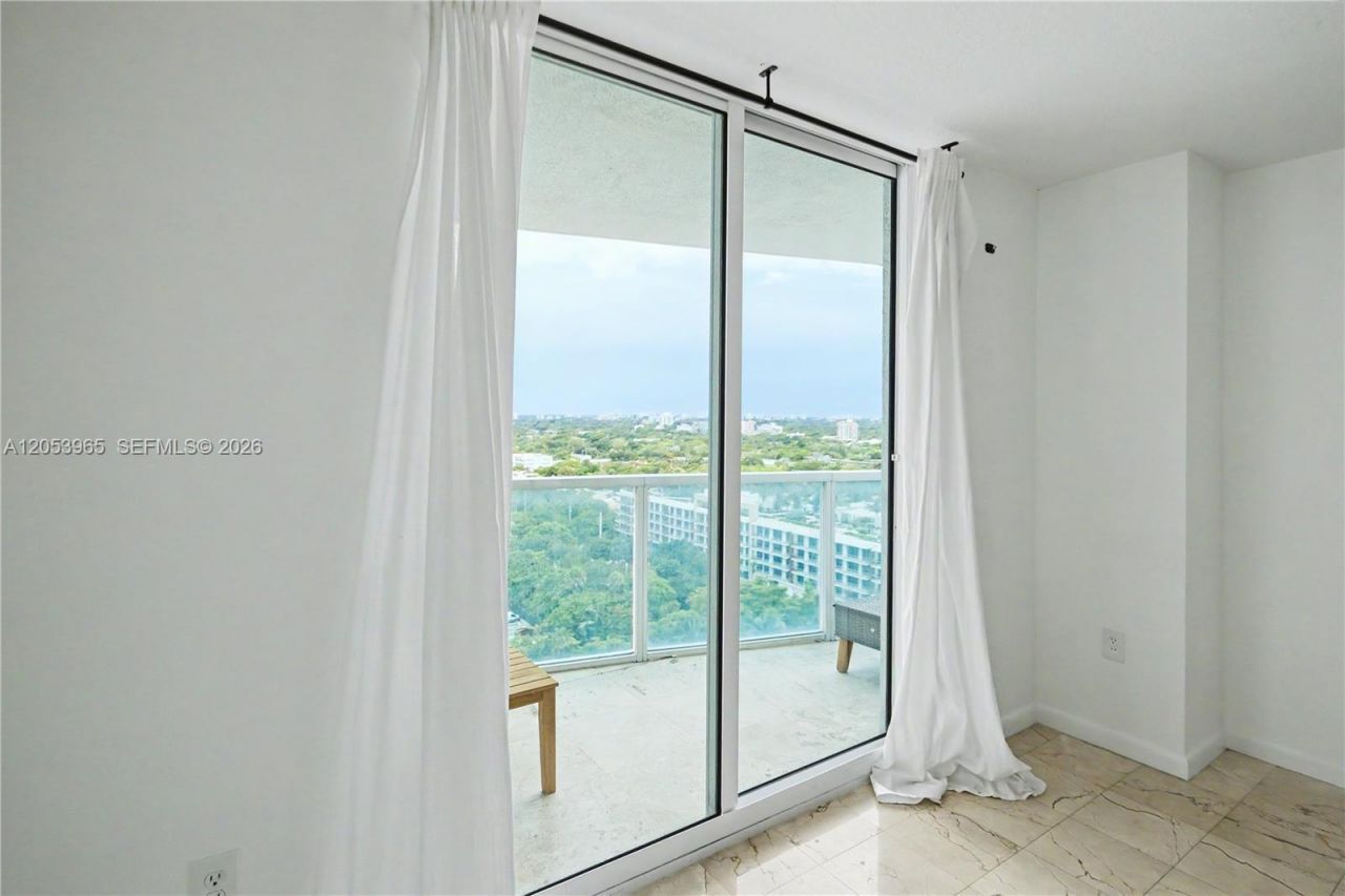 2101 Brickell Ave, Unit 1611, Miami, FL 33129 Photo