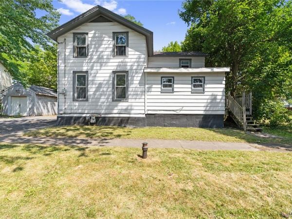 303 E Ellis Street, East Syracuse, NY 13057