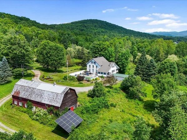 5 Black Dog Lane, Underhill, VT 05489
