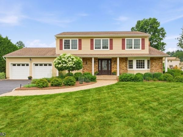 16 Brookside Rd, Roxbury, NJ 07876