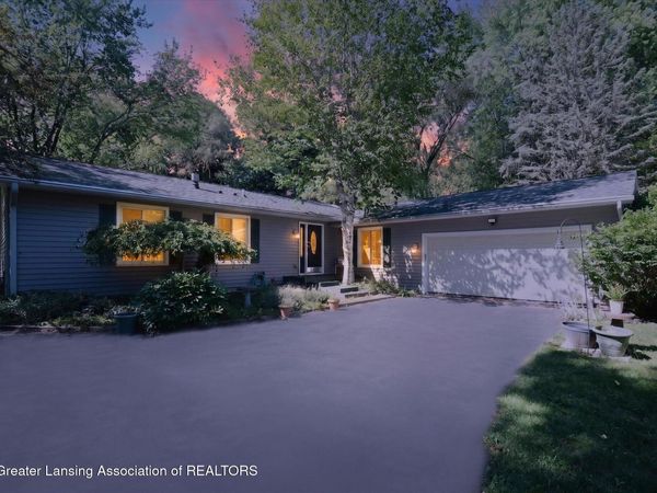 201 Ruby Way, Williamston, MI 48895