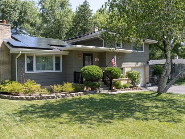 18148 W Lindenwood Drive , Grayslake, IL 60030