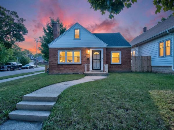 4576 N 40th Street, Milwaukee, WI 53209