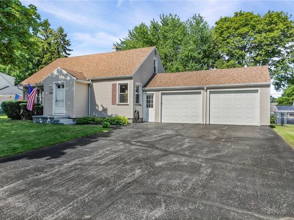 227 Harvest Drive , Rochester, NY 14626
