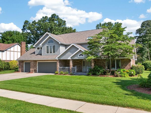 1327 Mulberry Lane, St. Joseph, MI 49085
