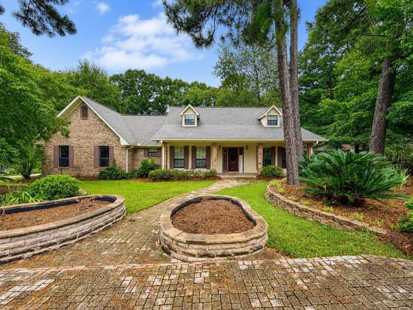 33 Serene Blvd., Hattiesburg, MS 39402